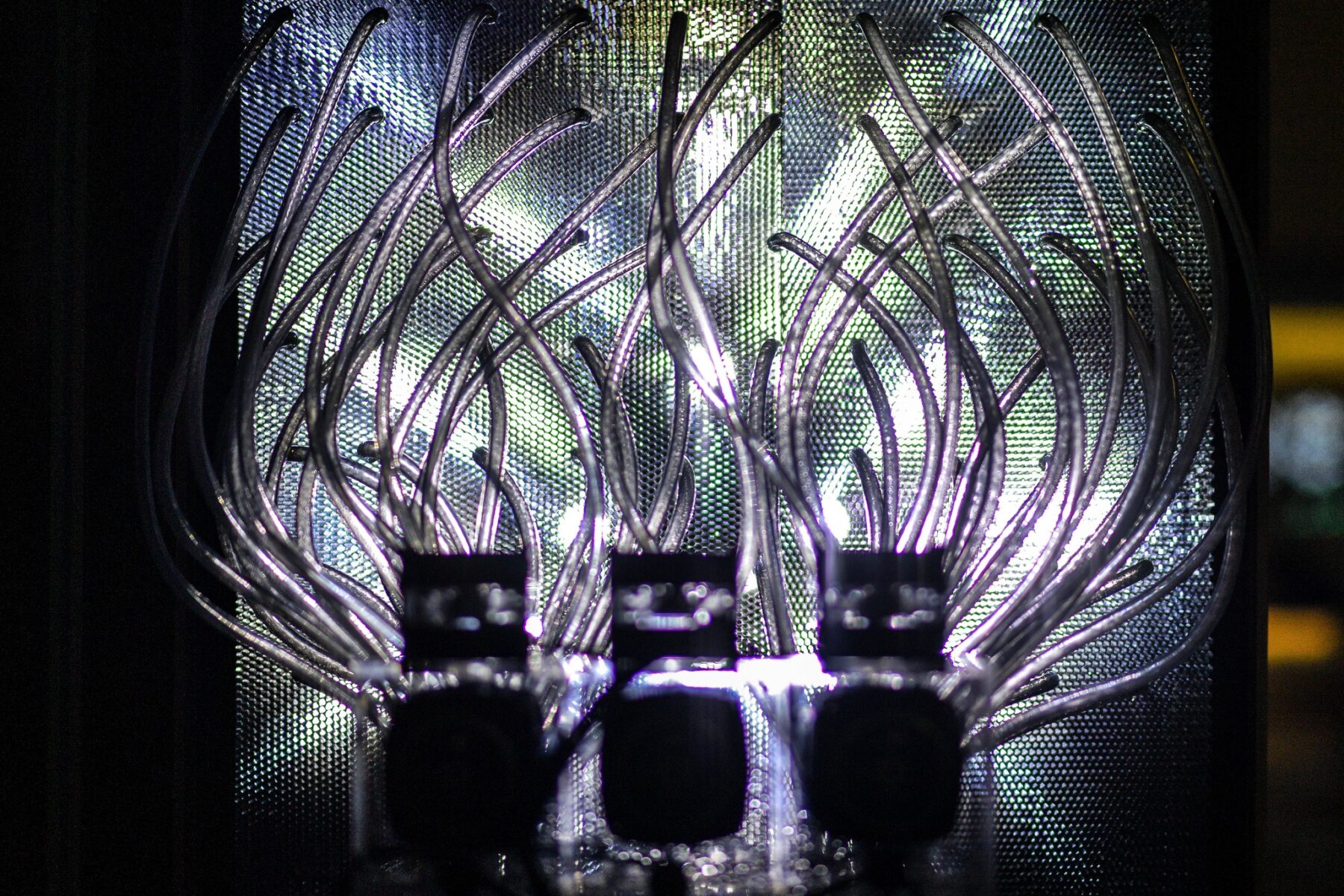 Et mainte page blanche entre ses mains froissée - Perform Lab