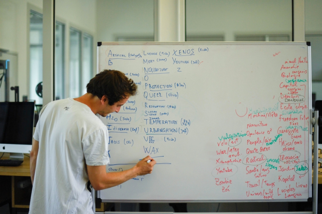 Useful Fictions • 3: Symbiose(s) Paris | 26.06-2.07.2023 - Perform Lab